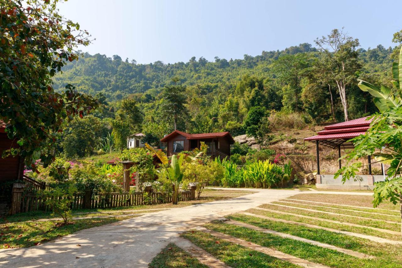 Dansavanh Namngum Resort Ban Keun Exterior foto