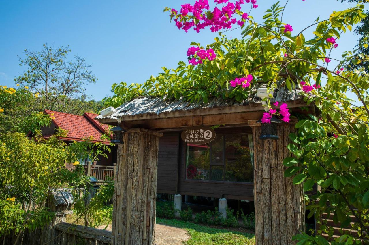 Dansavanh Namngum Resort Ban Keun Exterior foto